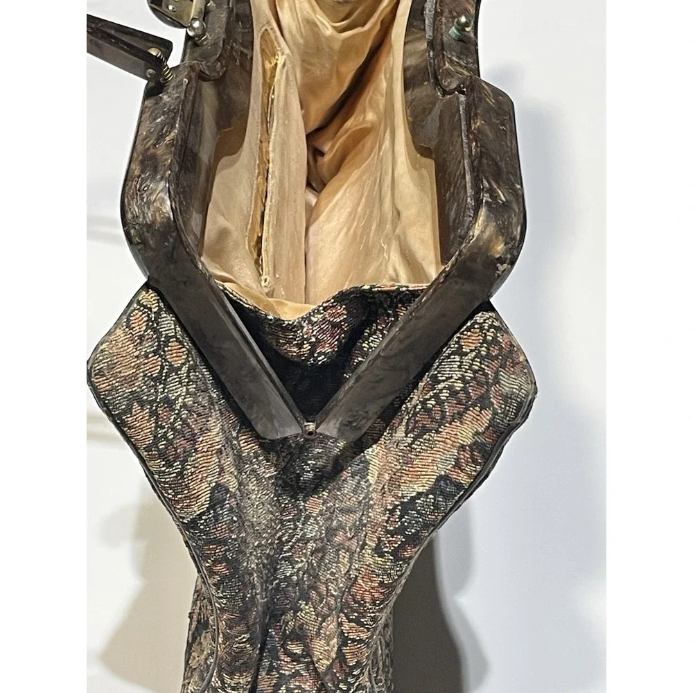 Vintage 1950s Original Rialto Tapestry Handbag Lucite Faux Tortoise Frame Purse